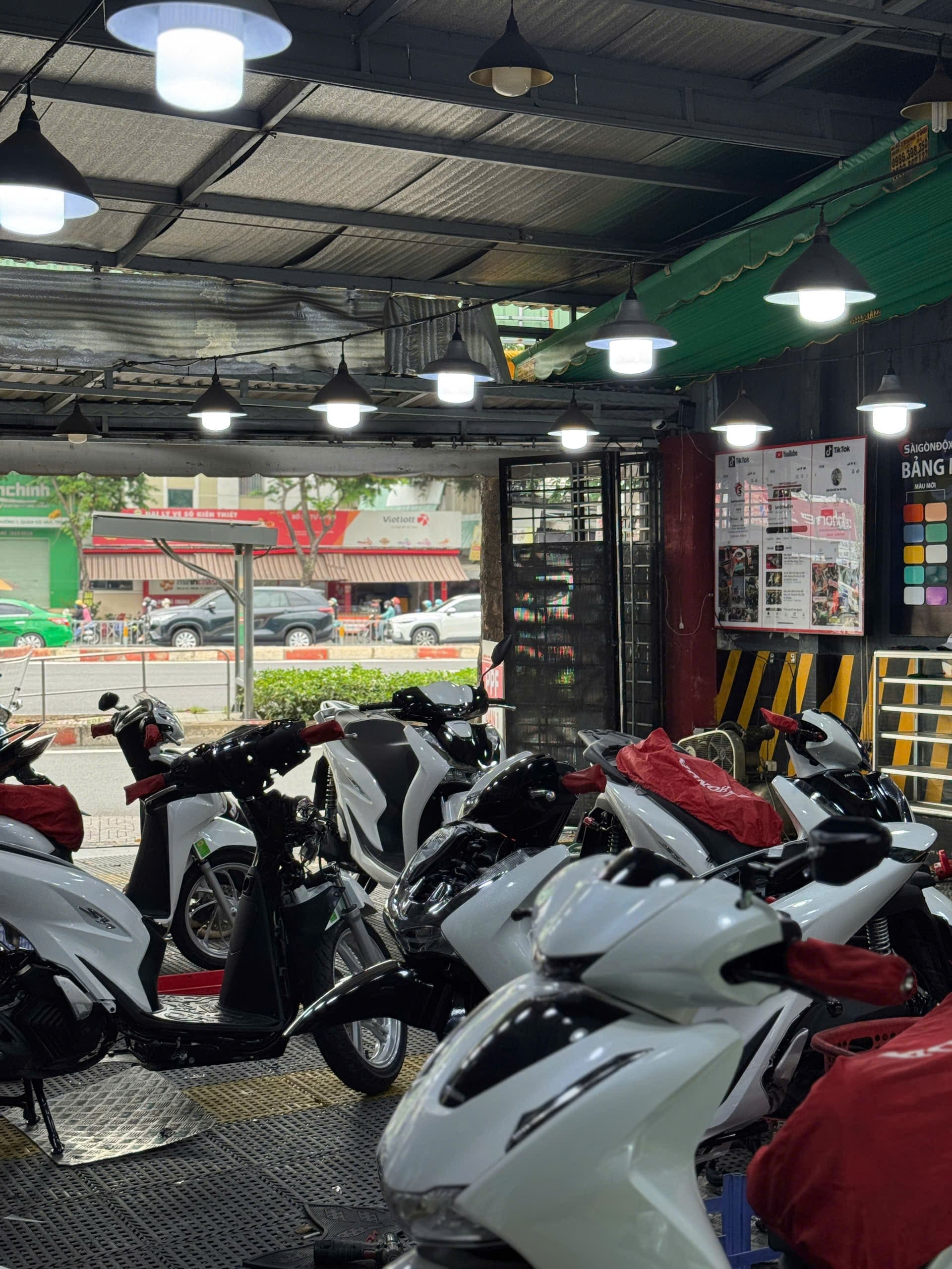 Dán PPF TPU 10mil Cho SH Mode Tại Sài Gòn Độ Xe Gò Vấp