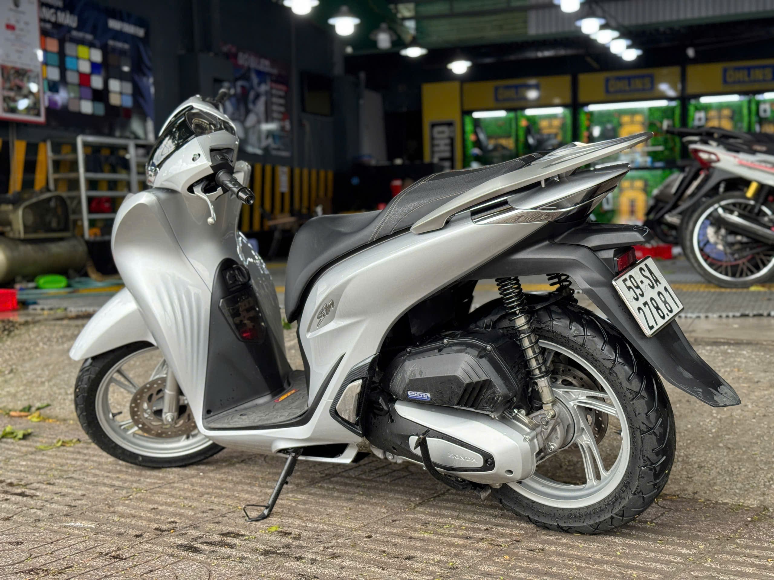 SH Sơn Dàn Áo Bạc Porsche