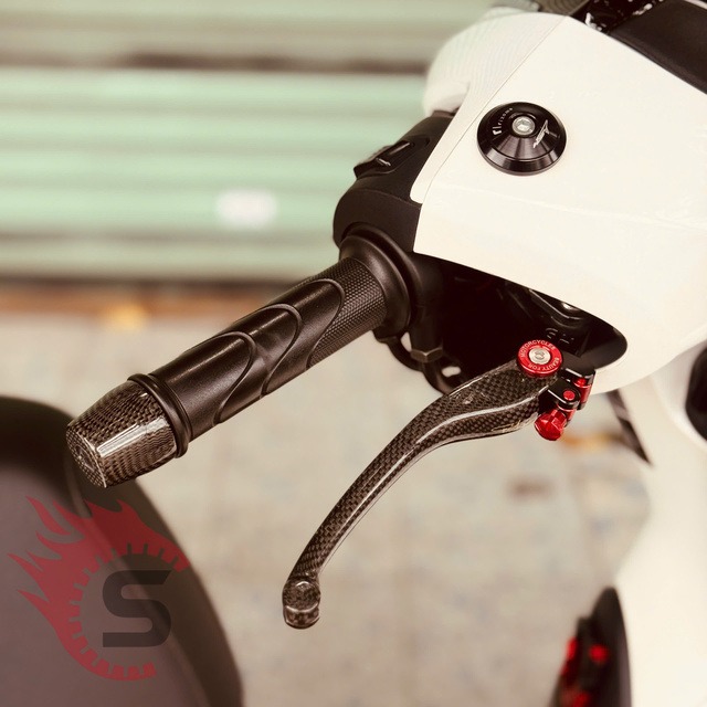 Tay Thắng Gù Carbon Cho SH160