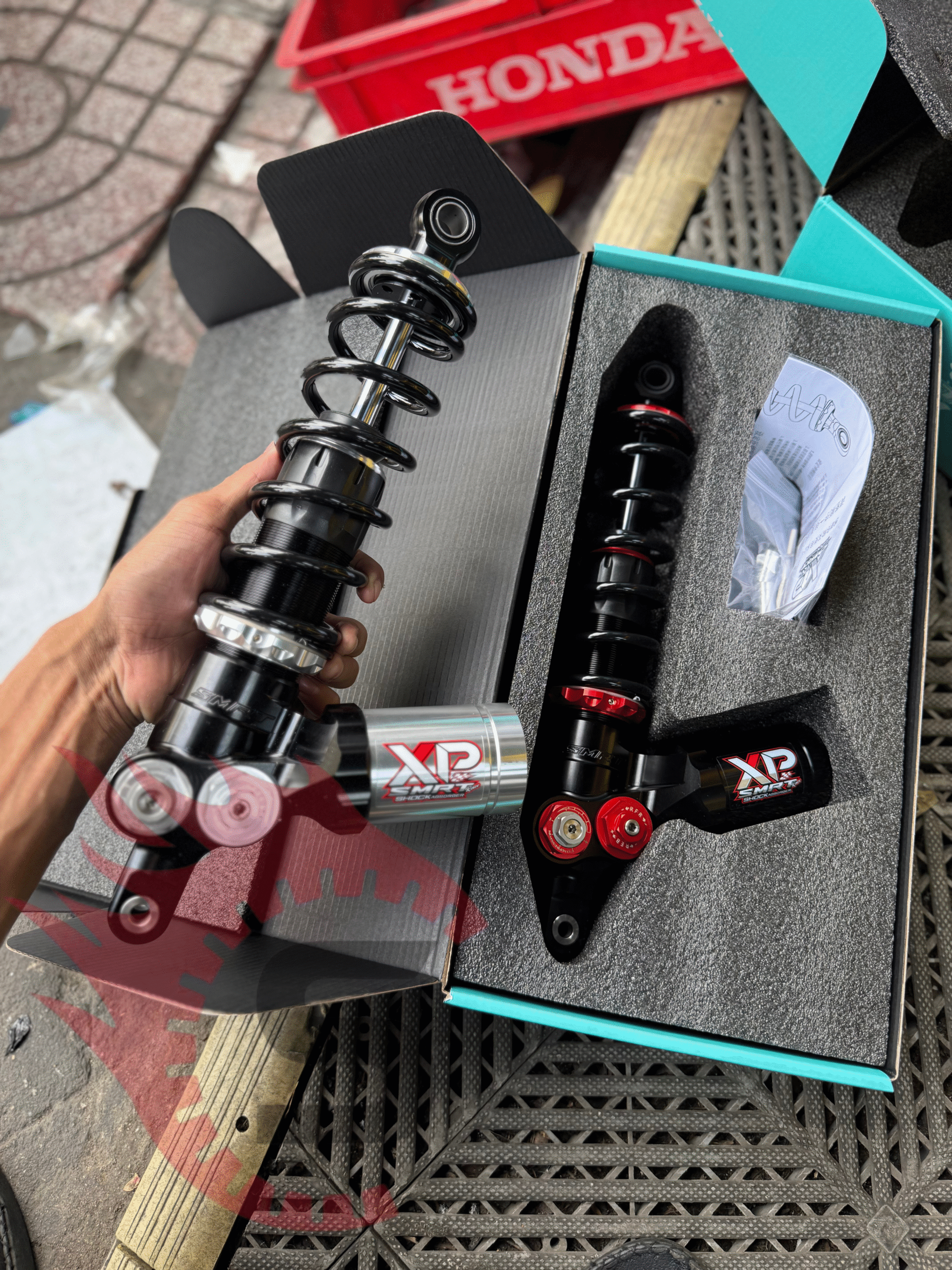 Phuộc SMRT Bản Màu Bạc Và Màu Đỏ