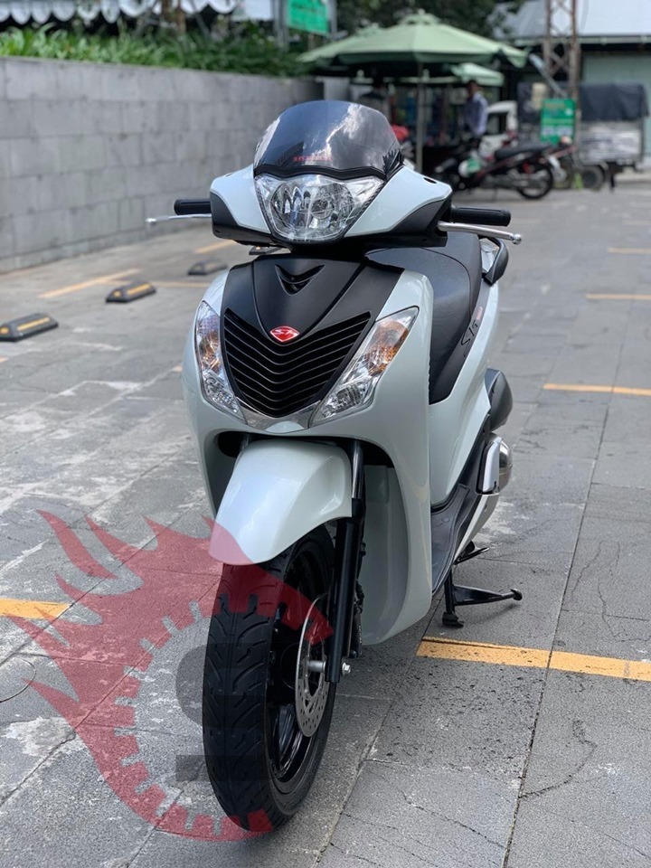 Sơn dàn áo SH Ý chuẩn màu nhà máy