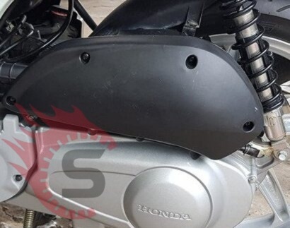 Tẩy rửa lốc máy SH Ý sạch như mới