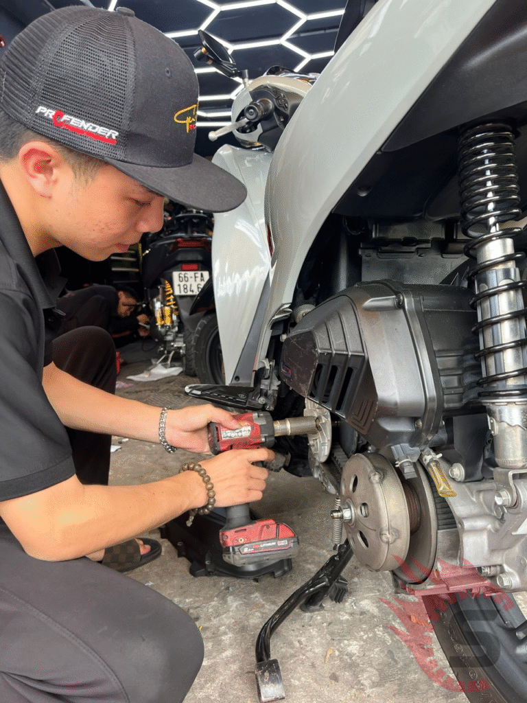 tho ve sinh noi sh di 5000km