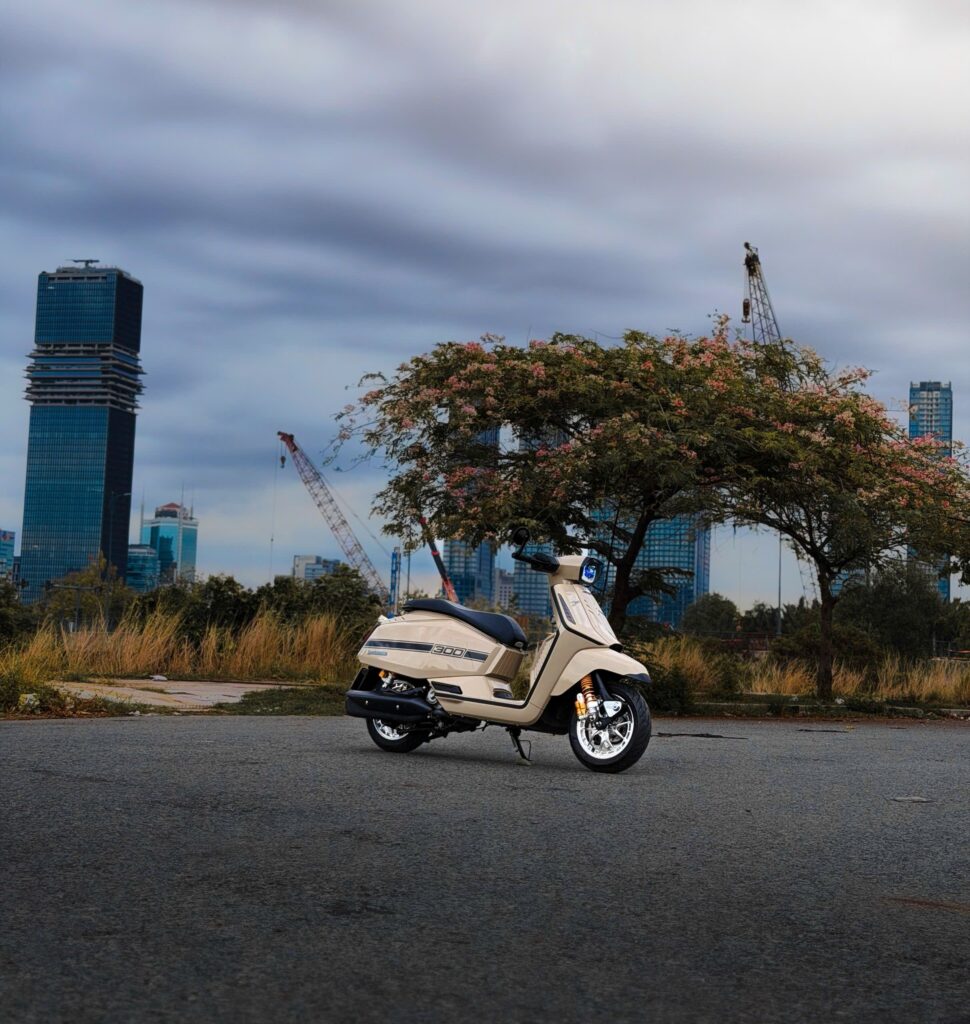Lambretta X300 Lên Phuộc Ohlins, Bi cầu QuantumX, Mâm MFZ,...