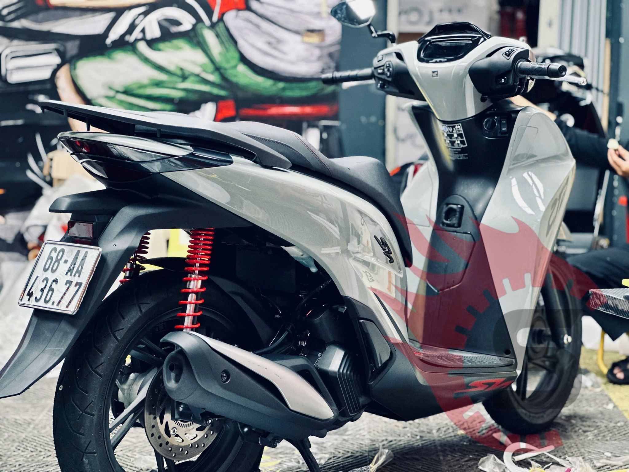 quy trình dán ppf xe máy - vệ sinh xe kỹ lưỡng